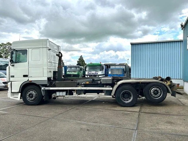 DAF 95.480 XF SPACECAB 6x2 WITH HOOK-ARM SYSTEM (EURO 3 / ZF16 MANUAL GEARBOX / ZF-INTARDER / STEEL-/AIR SUSPENSION / AIRCONDITIONIN - Hook lift: gambar 5 DAF 95.480 XF SPACECAB 6x2 WITH HOOK-ARM SYSTEM (EURO 3 / ZF16 MANUAL GEARBOX / ZF-INTARDER / STEEL-/AIR SUSPENSION / AIRCONDITIONIN - Hook lift: gambar 5