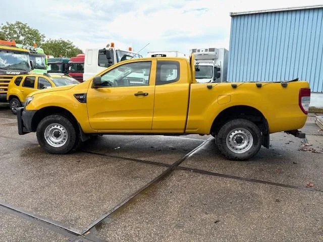 Ford Ranger 2.2TDCI 4x4 SUPERCAB PICK-UP (6 GEARS MANUAL GEARBOX / AIRCONDITIONING / ETC!!) RANGER 2.2TDCI 4x4 SUPERCAB PICK-UP - Truk pikap: gambar 5 Ford Ranger 2.2TDCI 4x4 SUPERCAB PICK-UP (6 GEARS MANUAL GEARBOX / AIRCONDITIONING / ETC!!) RANGER 2.2TDCI 4x4 SUPERCAB PICK-UP - Truk pikap: gambar 5