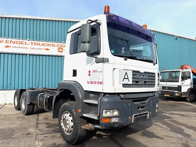 MAN TGA 33.460 6x4 FULL STEEL CHASSIS (6-CILINDER HEADS) (ZF16 MANUAL GEARBOX / FULL STEEL SUSPENSION / REDUCTIONS AXLES / AIRCONDIT - Truk sasis: gambar 2 MAN TGA 33.460 6x4 FULL STEEL CHASSIS (6-CILINDER HEADS) (ZF16 MANUAL GEARBOX / FULL STEEL SUSPENSION / REDUCTIONS AXLES / AIRCONDIT - Truk sasis: gambar 2