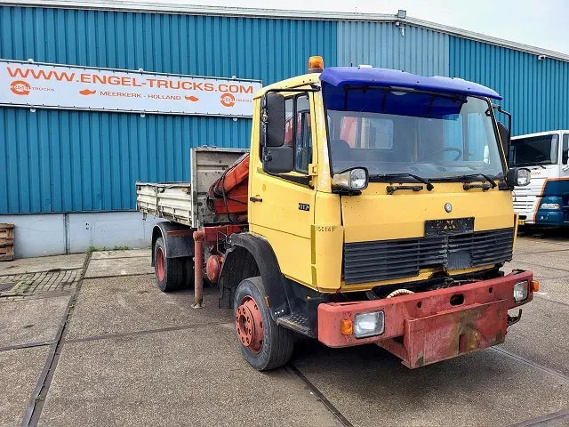 Mercedes-Benz 1117 K (6-CILINDER) KIPPER WITH FERRARI CRANE (FULL STEEL SUSPENSION / MANUAL GEARBOX / P.T.O.) - Truk jungkit, Truk derek: gambar 2 Mercedes-Benz 1117 K (6-CILINDER) KIPPER WITH FERRARI CRANE (FULL STEEL SUSPENSION / MANUAL GEARBOX / P.T.O.) - Truk jungkit, Truk derek: gambar 2