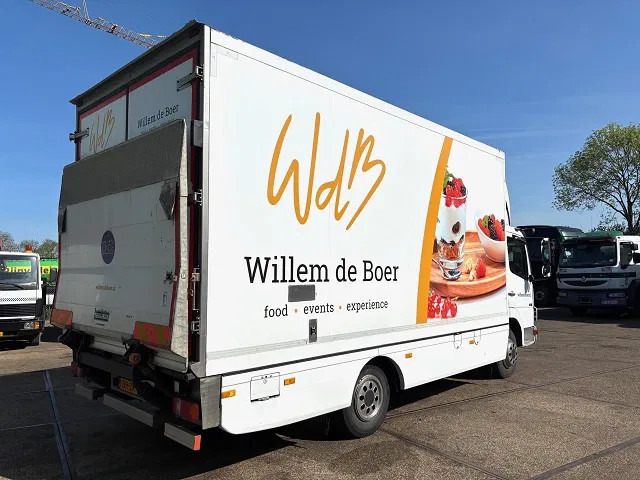 Mercedes-Benz Atego 816 L 4x2 ORIGINAL DUTCH COOLER TRUCK WITH CARRIER XARIOS 600D/E (MANUAL GEARBOX / AIRCONDITIONING / 2.000 KG. TAILLIFT) - Truk berpendingin: gambar 3 Mercedes-Benz Atego 816 L 4x2 ORIGINAL DUTCH COOLER TRUCK WITH CARRIER XARIOS 600D/E (MANUAL GEARBOX / AIRCONDITIONING / 2.000 KG. TAILLIFT) - Truk berpendingin: gambar 3