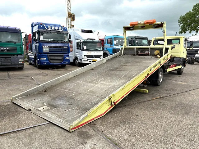 Mercedes-Benz LK 817 AUTO TRANSPORTER (6-CILINDER / FULL STEEL SUSPENSION / MANUAL GEARBOX / WINCH / ETC.) - Truk pengangkut mobil: gambar 4 Mercedes-Benz LK 817 AUTO TRANSPORTER (6-CILINDER / FULL STEEL SUSPENSION / MANUAL GEARBOX / WINCH / ETC.) - Truk pengangkut mobil: gambar 4