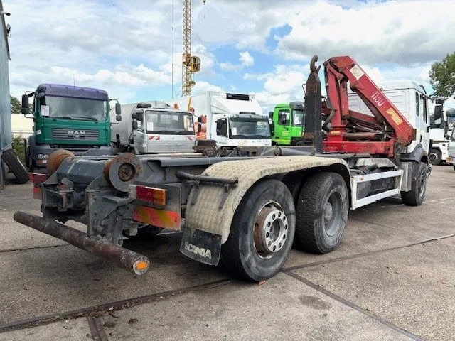 Mercedes-Benz SK 2527 6x2 HOOK-ARM SYSTEM WITH HMF CRANE (V6 ENGINE / ZF MANUAL GEARBOX / REDUCTION AXLE / STEEL SUSPENSION / P.T.O.) - Hook lift, Truk derek: gambar 3 Mercedes-Benz SK 2527 6x2 HOOK-ARM SYSTEM WITH HMF CRANE (V6 ENGINE / ZF MANUAL GEARBOX / REDUCTION AXLE / STEEL SUSPENSION / P.T.O.) - Hook lift, Truk derek: gambar 3