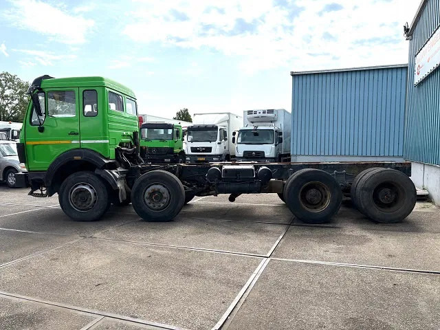 Mercedes-Benz SK 3335K 8x4 FULL STEEL CHASSIS (ZF16 MANUAL GEARBOX / RETARDER / FULL STEEL SUSPENSION / REDUCTION AXLES) - Truk sasis: gambar 5 Mercedes-Benz SK 3335K 8x4 FULL STEEL CHASSIS (ZF16 MANUAL GEARBOX / RETARDER / FULL STEEL SUSPENSION / REDUCTION AXLES) - Truk sasis: gambar 5