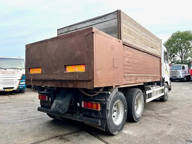 Scania R143-450 V8 STREAMLINE 6x2 FULL STEEL KIPPER (MANUAL GEARBOX / FULL STEEL SUSPENSION / 10 TIRES / ROBSON DRIVE / MECHANICAL PUMP - Truk jungkit: gambar 3 Scania R143-450 V8 STREAMLINE 6x2 FULL STEEL KIPPER (MANUAL GEARBOX / FULL STEEL SUSPENSION / 10 TIRES / ROBSON DRIVE / MECHANICAL PUMP - Truk jungkit: gambar 3