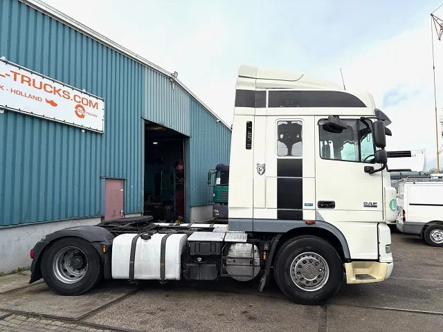 DAF XF 105.460 ATE SPACECAB (EURO 5 / ZF16 MANUAL GEARBOX / 995+500 LITER DIESELTANK / FRIDGE UNDER BED / ETC.) - Tractor head: gambar 4 DAF XF 105.460 ATE SPACECAB (EURO 5 / ZF16 MANUAL GEARBOX / 995+500 LITER DIESELTANK / FRIDGE UNDER BED / ETC.) - Tractor head: gambar 4