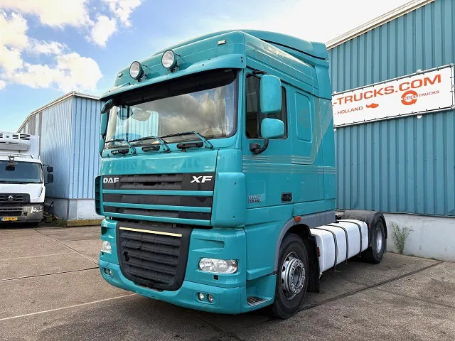 DAF XF 105.460 SPACECAB (EURO 5 / ZF16 MANUAL GEARBOX / P.T.O. / AIRCONDITIONING / FRIDGE UNDER BED / ETC.) - Tractor head: gambar 1 DAF XF 105.460 SPACECAB (EURO 5 / ZF16 MANUAL GEARBOX / P.T.O. / AIRCONDITIONING / FRIDGE UNDER BED / ETC.) - Tractor head: gambar 1