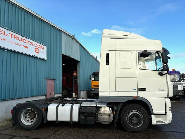 DAF XF 105.460 SPACECAB (ZF MANUAL GEARBOX / MX-BRAKE / 870+430 LITER TANK / EURO 5 EEV / AIRCONDITIONING / FRIDGE) - Tractor head: gambar 4 DAF XF 105.460 SPACECAB (ZF MANUAL GEARBOX / MX-BRAKE / 870+430 LITER TANK / EURO 5 EEV / AIRCONDITIONING / FRIDGE) - Tractor head: gambar 4