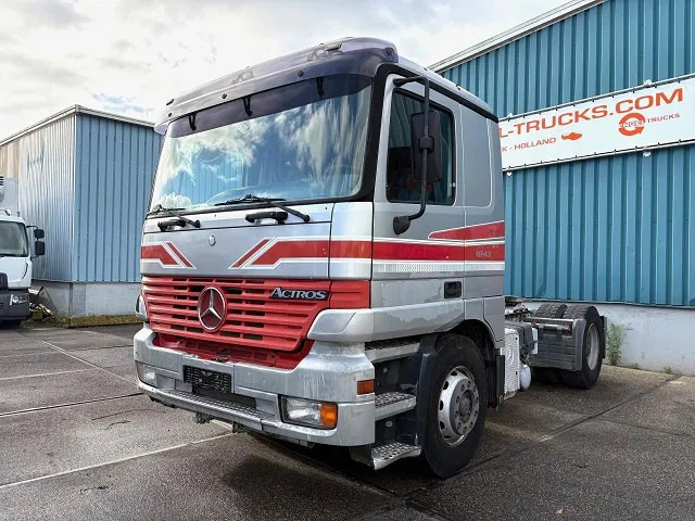 Mercedes-Benz Actros 1843 LS SLEEPERCAB (MP1) (ZF16 MANUAL GEARBOX / REDUCTION AXLE / AIRCONDITIONING / ETC.) - Tractor head: gambar 1 Mercedes-Benz Actros 1843 LS SLEEPERCAB (MP1) (ZF16 MANUAL GEARBOX / REDUCTION AXLE / AIRCONDITIONING / ETC.) - Tractor head: gambar 1