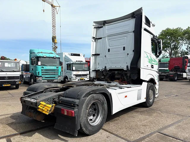 Mercedes-Benz Actros 1845 LS BIGSPACE (RETARDER / EURO 5 / TELLIGENT GEARBOX / FULL SPOILERSET / 2x DIESELTANK / AIRCONDITIONING) - Tractor head: gambar 3 Mercedes-Benz Actros 1845 LS BIGSPACE (RETARDER / EURO 5 / TELLIGENT GEARBOX / FULL SPOILERSET / 2x DIESELTANK / AIRCONDITIONING) - Tractor head: gambar 3