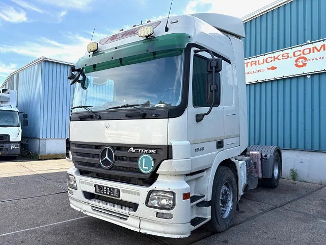 Mercedes-Benz Actros 1846 LS (MP2) (EPS WITH CLUTCH / RETARDER / 3-PEDALS/ AIRCONDITIONING / ETC) - Tractor head: gambar 1 Mercedes-Benz Actros 1846 LS (MP2) (EPS WITH CLUTCH / RETARDER / 3-PEDALS/ AIRCONDITIONING / ETC) - Tractor head: gambar 1