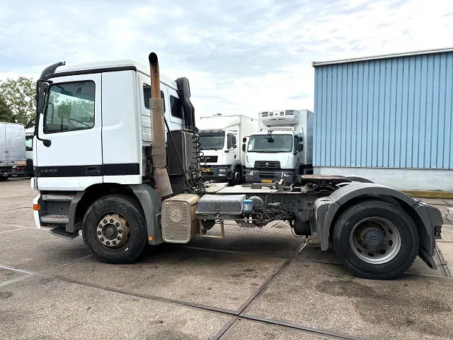 Mercedes-Benz Actros 1848 LS (MP1) 4x2 TRACTOR (EPS WITH CLUTCH / RUDUCTION AXLE / HYDRAULIC KIT / AIRCONDITIONING / ETC) - Tractor head: gambar 5 Mercedes-Benz Actros 1848 LS (MP1) 4x2 TRACTOR (EPS WITH CLUTCH / RUDUCTION AXLE / HYDRAULIC KIT / AIRCONDITIONING / ETC) - Tractor head: gambar 5
