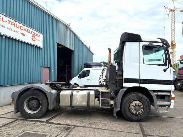 Mercedes-Benz Actros 1848 LS (MP1) 4x2 TRACTOR (EPS WITH CLUTCH / RUDUCTION AXLE / HYDRAULIC KIT / AIRCONDITIONING / ETC) - Tractor head: gambar 4 Mercedes-Benz Actros 1848 LS (MP1) 4x2 TRACTOR (EPS WITH CLUTCH / RUDUCTION AXLE / HYDRAULIC KIT / AIRCONDITIONING / ETC) - Tractor head: gambar 4