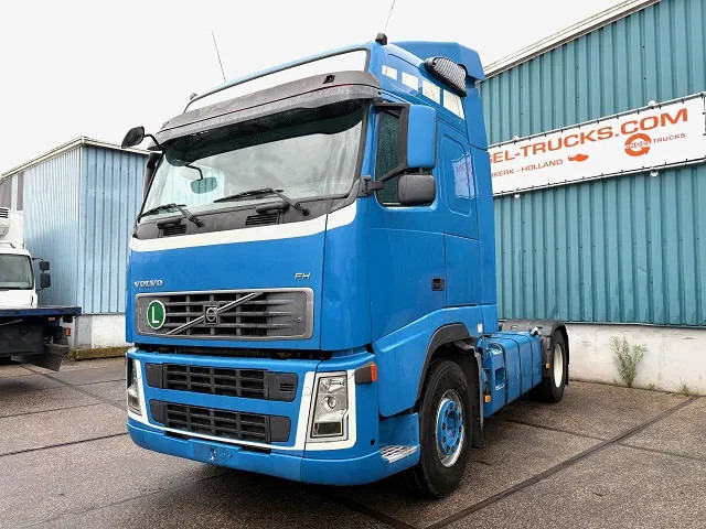 Volvo FH 400 GLOBETROTTER (VIN: 7B446149 / I-SHIFT / ADR-VLG / AIRCONDITIONING / COMPLETE SPOILERSET ON CABIN) - Tractor head: gambar 1 Volvo FH 400 GLOBETROTTER (VIN: 7B446149 / I-SHIFT / ADR-VLG / AIRCONDITIONING / COMPLETE SPOILERSET ON CABIN) - Tractor head: gambar 1