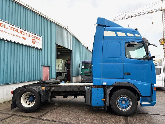Volvo FH 400 GLOBETROTTER (VIN: 7B446149 / I-SHIFT / ADR-VLG / AIRCONDITIONING / COMPLETE SPOILERSET ON CABIN) - Tractor head: gambar 4 Volvo FH 400 GLOBETROTTER (VIN: 7B446149 / I-SHIFT / ADR-VLG / AIRCONDITIONING / COMPLETE SPOILERSET ON CABIN) - Tractor head: gambar 4