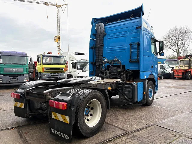 Volvo FH 400 GLOBETROTTER (VIN: 7B446149 / I-SHIFT / ADR-VLG / AIRCONDITIONING / COMPLETE SPOILERSET ON CABIN) - Tractor head: gambar 3 Volvo FH 400 GLOBETROTTER (VIN: 7B446149 / I-SHIFT / ADR-VLG / AIRCONDITIONING / COMPLETE SPOILERSET ON CABIN) - Tractor head: gambar 3