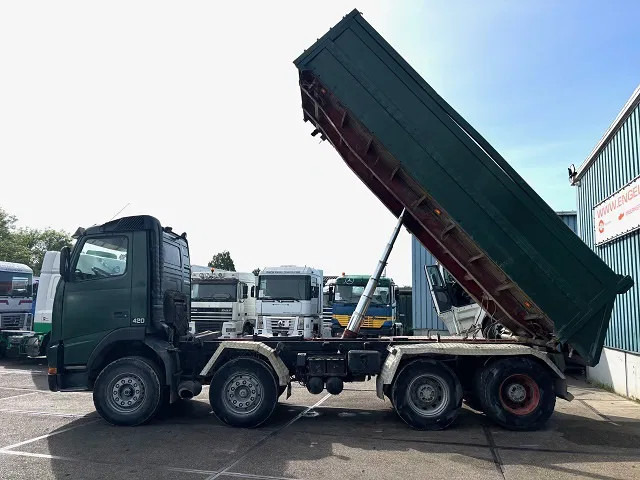 Volvo FH 12.420 8x4 FULL STEEL KIPPER (12+2 GEARS MANUAL GEARBOX / FULL STEEL SUSPENSION / REDUCTION AXLES / VEB-ENGINE BRAKE) - Truk jungkit: gambar 5 Volvo FH 12.420 8x4 FULL STEEL KIPPER (12+2 GEARS MANUAL GEARBOX / FULL STEEL SUSPENSION / REDUCTION AXLES / VEB-ENGINE BRAKE) - Truk jungkit: gambar 5