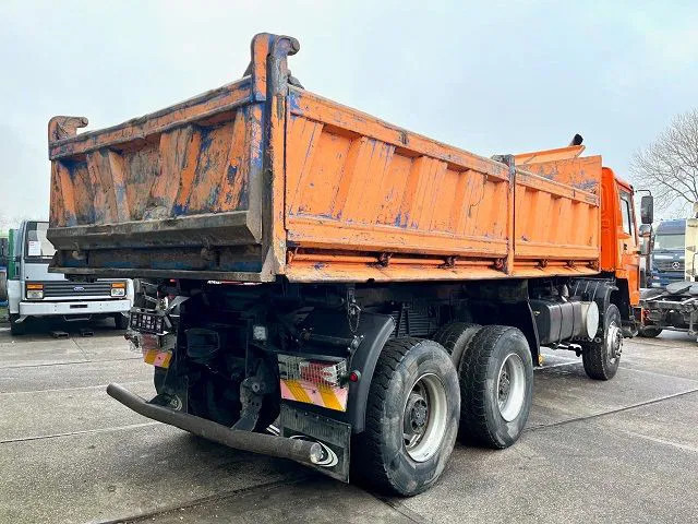 Volvo FL 12.380 6x6 FULL STEEL SUSPENSION MEILLER KIPPER (EURO 2 / MANUAL GEARBOX / REDUCTION AXLES / FULL STEEL SUSPENSION) - Truk jungkit: gambar 3 Volvo FL 12.380 6x6 FULL STEEL SUSPENSION MEILLER KIPPER (EURO 2 / MANUAL GEARBOX / REDUCTION AXLES / FULL STEEL SUSPENSION) - Truk jungkit: gambar 3