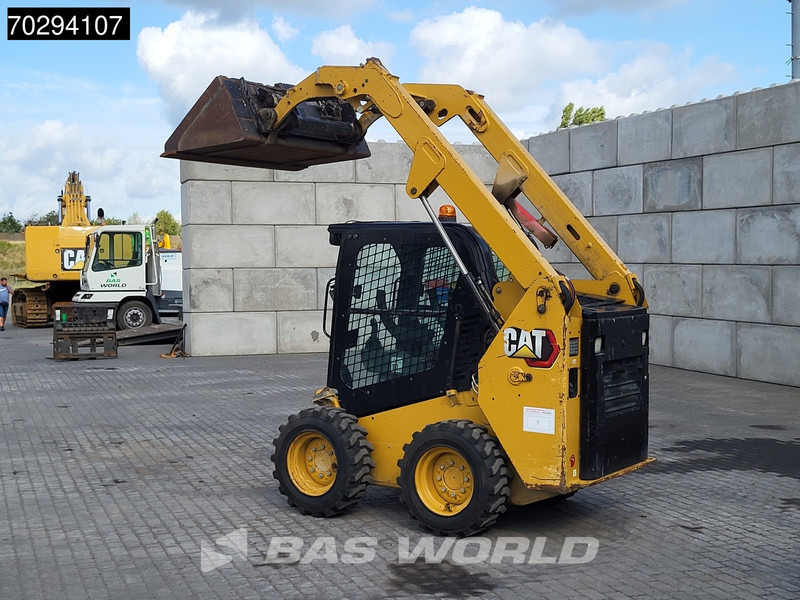 Caterpillar 226 D3 BUCKET + FORKS - Skid steer: gambar 5 Caterpillar 226 D3 BUCKET + FORKS - Skid steer: gambar 5