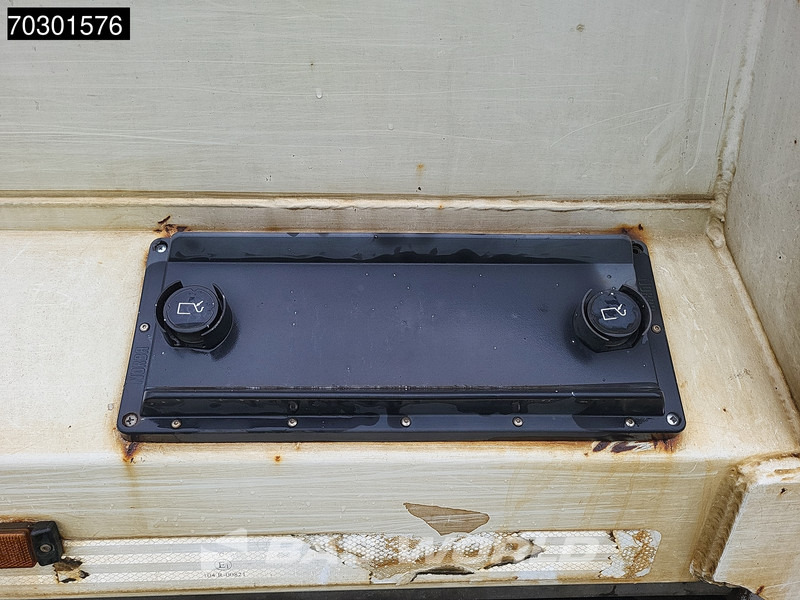 Truk sampah DAF CF 290 6X2 Geesink GPM III V 22H25 Steering axle Automatic Euro 6: gambar 13 Truk sampah DAF CF 290 6X2 Geesink GPM III V 22H25 Steering axle Automatic Euro 6: gambar 13