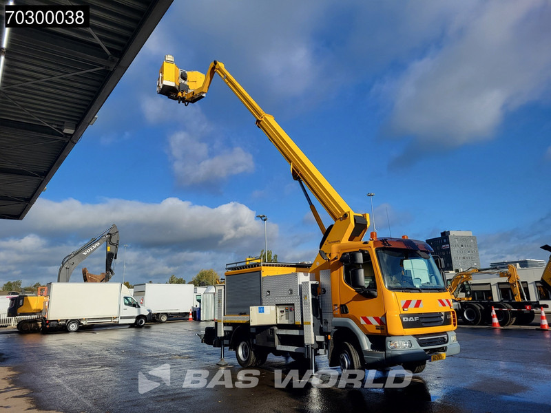 DAF LF45.180 LF 4X2 NL-Truck Ruthmann 18mtr Aerial platform Hubarbeitsbühne Automatic Euro 5 - Truk derek: gambar 3 DAF LF45.180 LF 4X2 NL-Truck Ruthmann 18mtr Aerial platform Hubarbeitsbühne Automatic Euro 5 - Truk derek: gambar 3