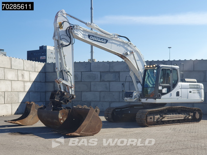 Doosan DX225 LC-3 3 BUCKETS - Ekskavator perayap: gambar 2 Doosan DX225 LC-3 3 BUCKETS - Ekskavator perayap: gambar 2