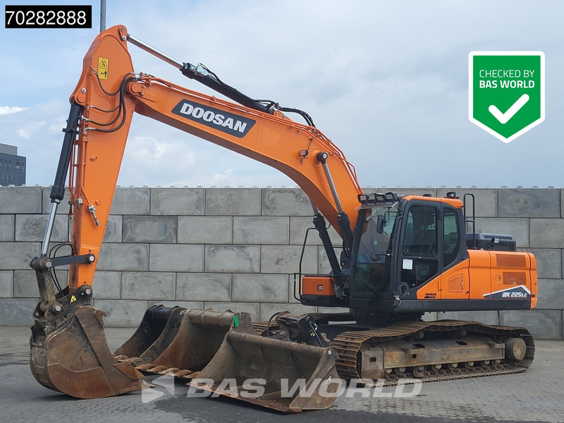Doosan DX225 LC-7 4 BUCKETS - Ekskavator perayap: gambar 1 Doosan DX225 LC-7 4 BUCKETS - Ekskavator perayap: gambar 1