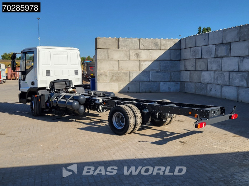 Iveco 120-210L 4X2 NEW 12tons chassis! CNG Engine TELMA Retarder Manual Euro 6 - Truk sasis: gambar 2 Iveco 120-210L 4X2 NEW 12tons chassis! CNG Engine TELMA Retarder Manual Euro 6 - Truk sasis: gambar 2