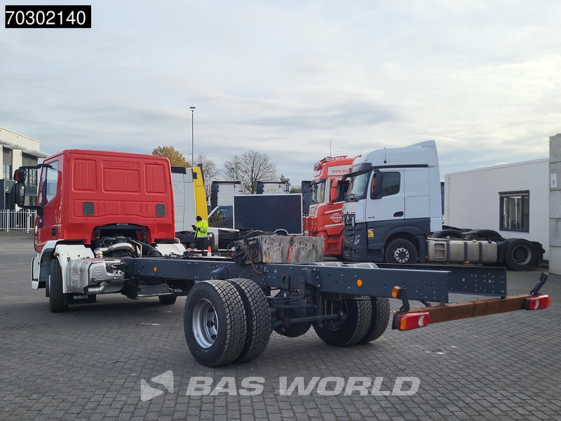 Iveco Eurocargo 160E320 4X2 NEW! 16T chassis 2016 production Euro 6 - Truk sasis: gambar 2 Iveco Eurocargo 160E320 4X2 NEW! 16T chassis 2016 production Euro 6 - Truk sasis: gambar 2