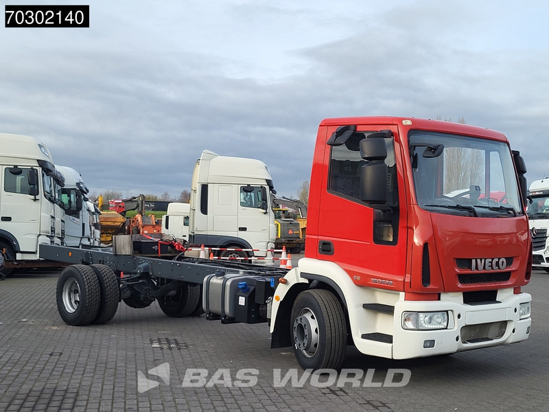 Iveco Eurocargo 160E320 4X2 NEW! 16T chassis 2016 production Euro 6 - Truk sasis: gambar 3 Iveco Eurocargo 160E320 4X2 NEW! 16T chassis 2016 production Euro 6 - Truk sasis: gambar 3