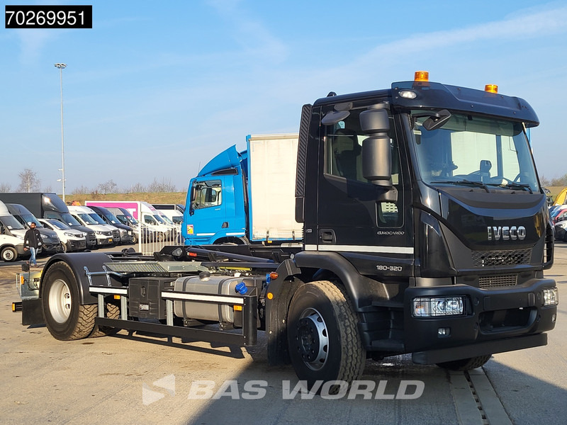 Iveco Eurocargo 180E320 4X2 NEW! 14tons Hiab Multilift ULT14S51 ACC Euro 6 - Hook lift: gambar 5 Iveco Eurocargo 180E320 4X2 NEW! 14tons Hiab Multilift ULT14S51 ACC Euro 6 - Hook lift: gambar 5