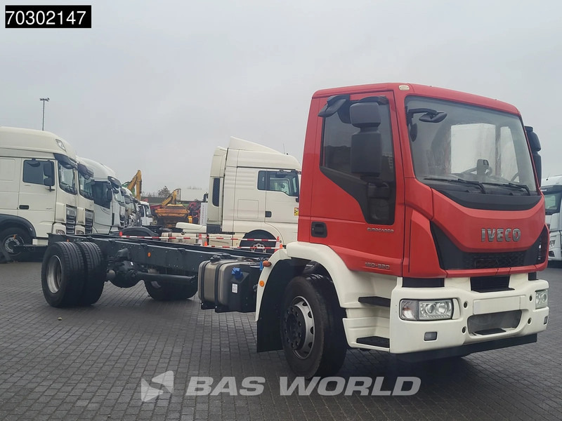 Iveco Eurocargo 180E320 4X2 NEW! 18T chassis 2017 production Euro 6 - Truk sasis: gambar 3 Iveco Eurocargo 180E320 4X2 NEW! 18T chassis 2017 production Euro 6 - Truk sasis: gambar 3