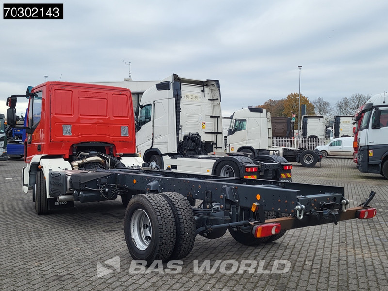 Iveco Eurocargo 180E320 4X2 NEW! 18T chassis 2017 production Euro 6 - Truk sasis: gambar 2 Iveco Eurocargo 180E320 4X2 NEW! 18T chassis 2017 production Euro 6 - Truk sasis: gambar 2