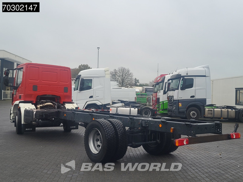 Iveco Eurocargo 180E320 4X2 NEW! 18T chassis 2017 production Euro 6 - Truk sasis: gambar 2 Iveco Eurocargo 180E320 4X2 NEW! 18T chassis 2017 production Euro 6 - Truk sasis: gambar 2