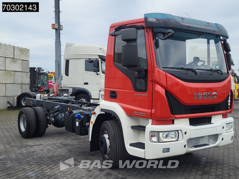 Iveco Eurocargo 180E320 4X2 NEW! 18T chassis 2017 production Euro 6 - Truk sasis: gambar 3 Iveco Eurocargo 180E320 4X2 NEW! 18T chassis 2017 production Euro 6 - Truk sasis: gambar 3