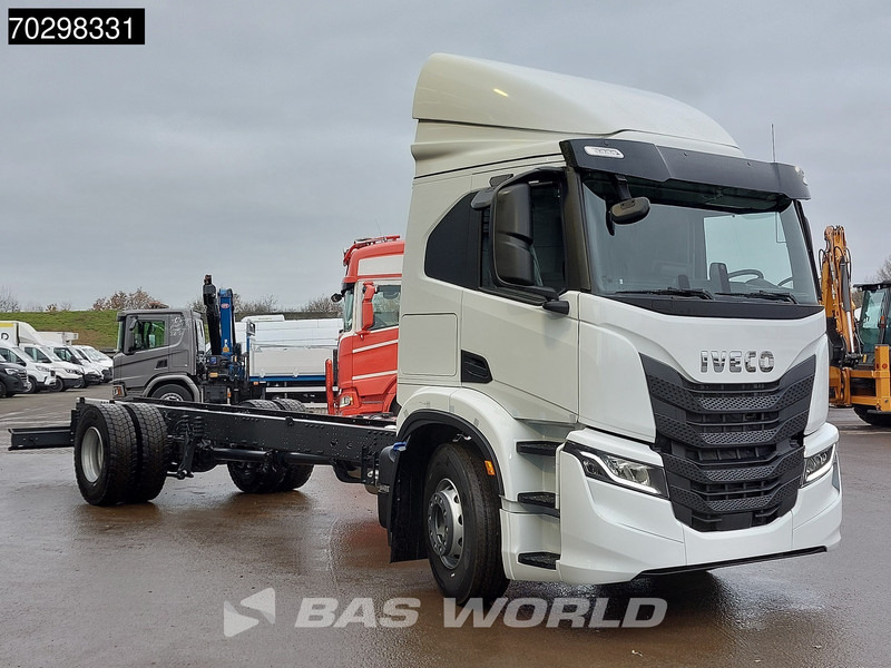 Iveco S-Way 340 4X2 NEW! Chassis ACC Led Euro 6 - Truk sasis: gambar 3 Iveco S-Way 340 4X2 NEW! Chassis ACC Led Euro 6 - Truk sasis: gambar 3