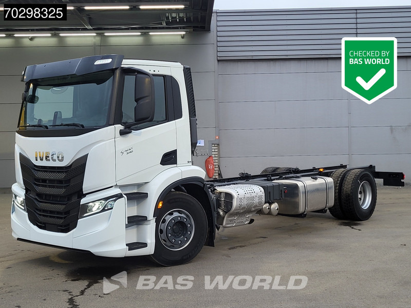 Iveco S-Way 340 4X2 NEW! Chassis Automatic LED Navi ACC Euro 6 - Truk sasis: gambar 1 Iveco S-Way 340 4X2 NEW! Chassis Automatic LED Navi ACC Euro 6 - Truk sasis: gambar 1