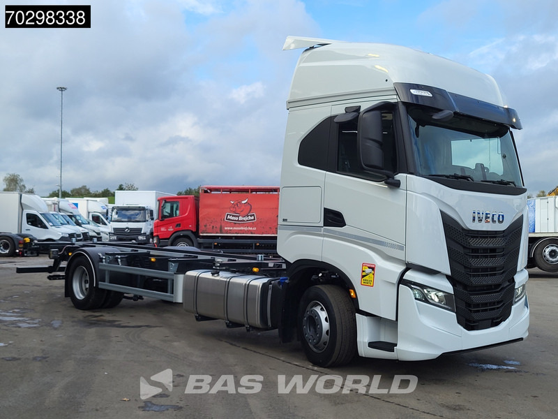Iveco S-Way 460 4X2 NEW !! BDF Automatic Full air ACC Led Euro 6 - Pengangkut kontainer/ Container truck: gambar 3 Iveco S-Way 460 4X2 NEW !! BDF Automatic Full air ACC Led Euro 6 - Pengangkut kontainer/ Container truck: gambar 3