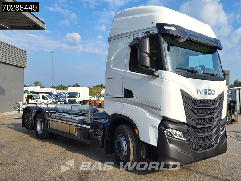 Iveco S-Way 500 6X2 NEW BDF! Lift+Steering Axle ACC Standklima Euro 6 - Pengangkut kontainer/ Container truck: gambar 3 Iveco S-Way 500 6X2 NEW BDF! Lift+Steering Axle ACC Standklima Euro 6 - Pengangkut kontainer/ Container truck: gambar 3