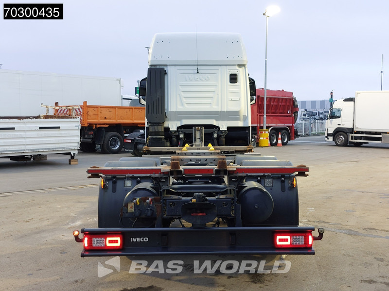 Iveco S-Way 510 6X2 BDF Retarder Air suspension Lift-Axle Automatic Euro 6 - Pengangkut kontainer/ Container truck: gambar 3 Iveco S-Way 510 6X2 BDF Retarder Air suspension Lift-Axle Automatic Euro 6 - Pengangkut kontainer/ Container truck: gambar 3