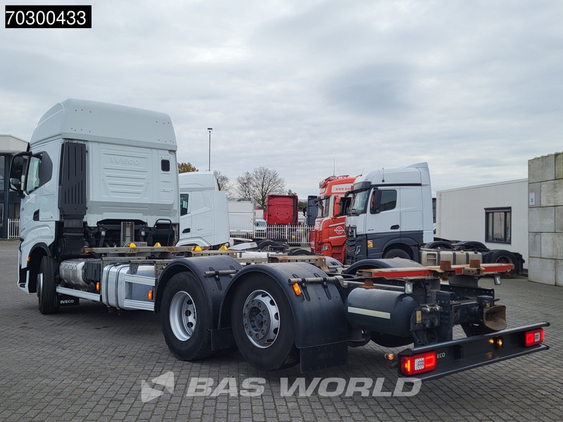 Iveco S-Way 510 6X2 Retarder Full Air Lift Axle BDF Euro 6 - Pengangkut kontainer/ Container truck: gambar 2 Iveco S-Way 510 6X2 Retarder Full Air Lift Axle BDF Euro 6 - Pengangkut kontainer/ Container truck: gambar 2
