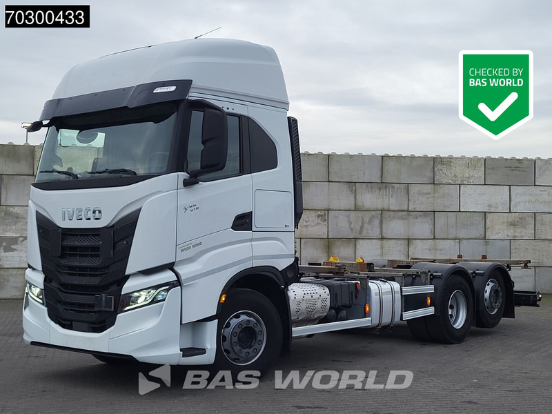 Iveco S-Way 510 6X2 Retarder Full Air Lift Axle BDF Euro 6 - Pengangkut kontainer/ Container truck: gambar 1 Iveco S-Way 510 6X2 Retarder Full Air Lift Axle BDF Euro 6 - Pengangkut kontainer/ Container truck: gambar 1