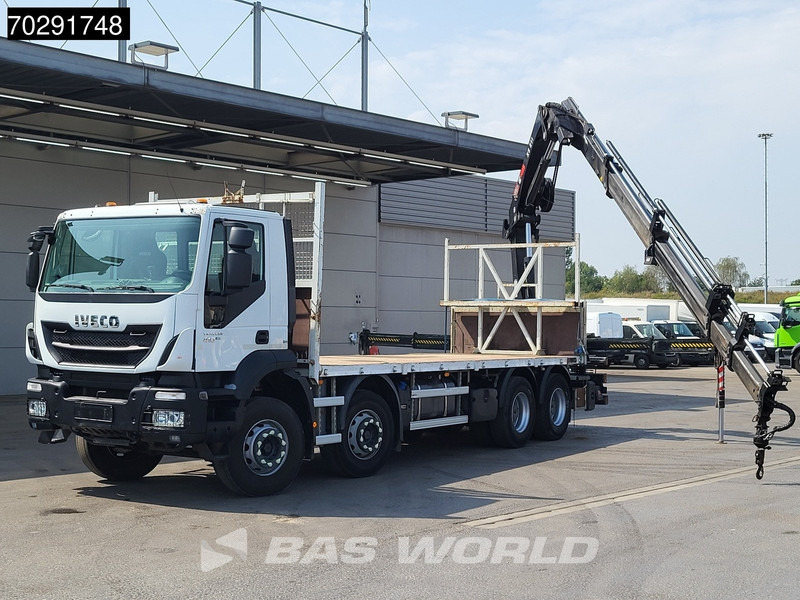 Iveco Trakker 410 8X4 HIAB 211 EP-4 HIDUO Crane Steelsuspension Euro 6 - Truk flatbed, Truk derek: gambar 3 Iveco Trakker 410 8X4 HIAB 211 EP-4 HIDUO Crane Steelsuspension Euro 6 - Truk flatbed, Truk derek: gambar 3