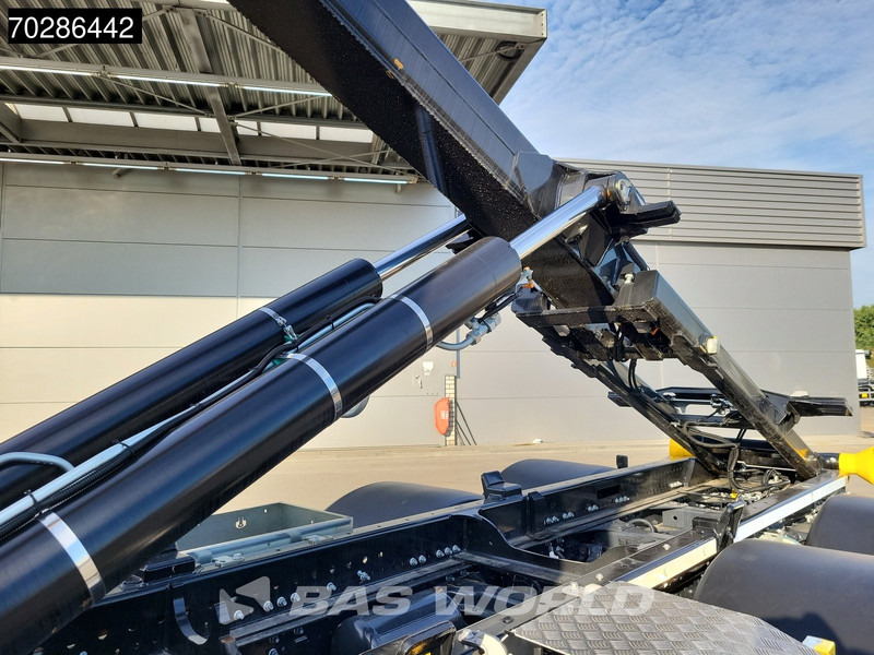 Iveco X-Way 580 6X2 NEW Palfinger PHT20SLD5 Hooklift Lift+steering Axle Automatic Navi ACC LED - Hook lift: gambar 3 Iveco X-Way 580 6X2 NEW Palfinger PHT20SLD5 Hooklift Lift+steering Axle Automatic Navi ACC LED - Hook lift: gambar 3