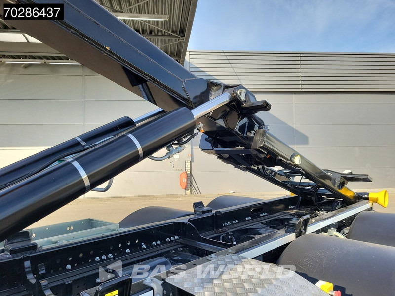 Iveco X-Way 580 6X2 Palfinger PHT20SLD5 Hooklift Lift+steering Axle Automatic Navi ACC LED Euro 6 - Hook lift: gambar 3 Iveco X-Way 580 6X2 Palfinger PHT20SLD5 Hooklift Lift+steering Axle Automatic Navi ACC LED Euro 6 - Hook lift: gambar 3