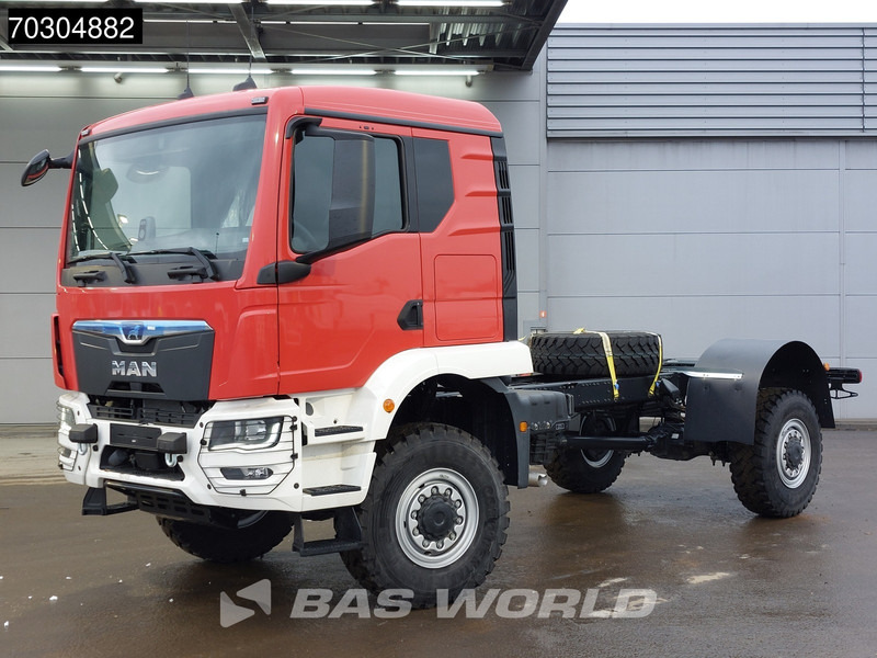 MAN TGM 18.250 4X4 NEW 4x4 Full steel suspension Automatic Airco Euro 6 - Truk sasis: gambar 5 MAN TGM 18.250 4X4 NEW 4x4 Full steel suspension Automatic Airco Euro 6 - Truk sasis: gambar 5