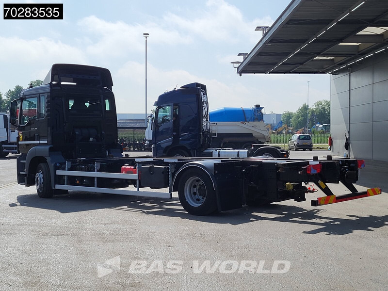 MAN TGS 18.360 834 4X2 19tonner BDF Automatic Navi Euro 6 - Pengangkut kontainer/ Container truck: gambar 2 MAN TGS 18.360 834 4X2 19tonner BDF Automatic Navi Euro 6 - Pengangkut kontainer/ Container truck: gambar 2
