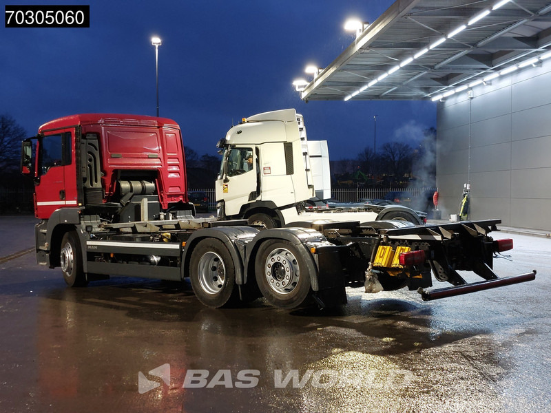 MAN TGS 26.320 TGS 6X2 ADR BDF Lift+Steering Axle Automatic Euro 6 - Pengangkut kontainer/ Container truck: gambar 2 MAN TGS 26.320 TGS 6X2 ADR BDF Lift+Steering Axle Automatic Euro 6 - Pengangkut kontainer/ Container truck: gambar 2
