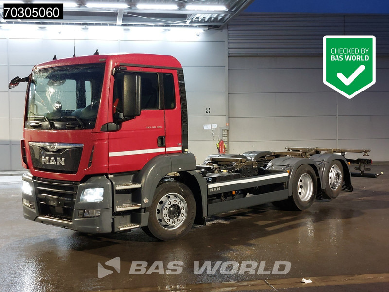 MAN TGS 26.320 TGS 6X2 ADR BDF Lift+Steering Axle Automatic Euro 6 - Pengangkut kontainer/ Container truck: gambar 1 MAN TGS 26.320 TGS 6X2 ADR BDF Lift+Steering Axle Automatic Euro 6 - Pengangkut kontainer/ Container truck: gambar 1