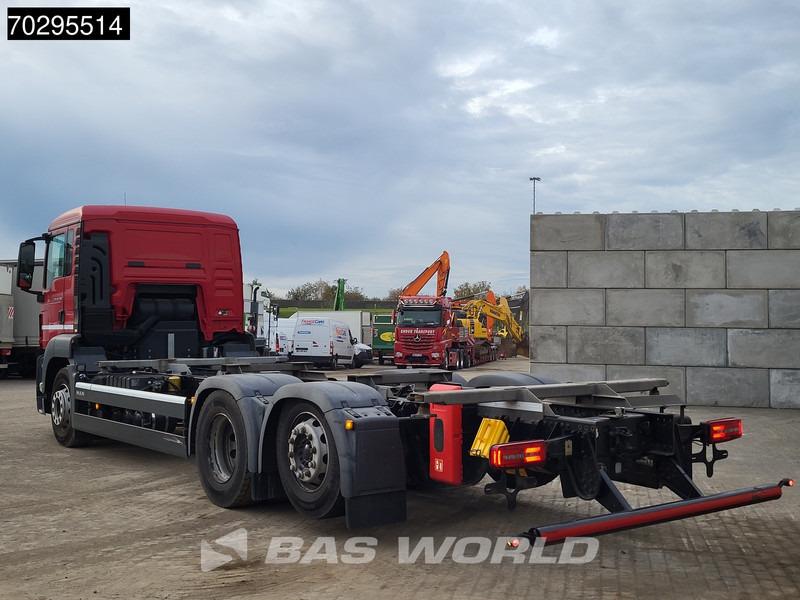 MAN TGS 26.320 TGS 6X2 ADR BDF Lift + Steering Axle Euro 6 - Pengangkut kontainer/ Container truck: gambar 2 MAN TGS 26.320 TGS 6X2 ADR BDF Lift + Steering Axle Euro 6 - Pengangkut kontainer/ Container truck: gambar 2